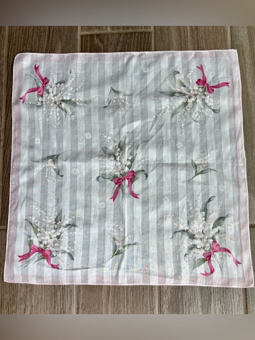 Christian Dior Floral Lily of the Valley Scarf/Handkerchief/Bandana Sz 18.75” - Picture 3 of 13